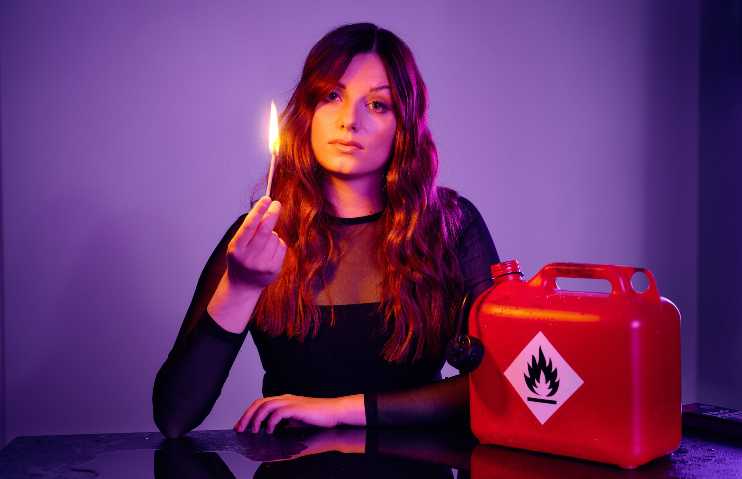 Lara Ermer - Leicht entflammbar Lara Ermer - Leicht entflammbar